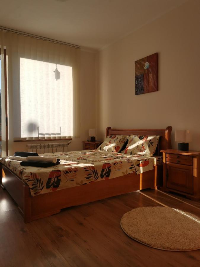 Sunny Home By The Lift In Банско Экстерьер фото