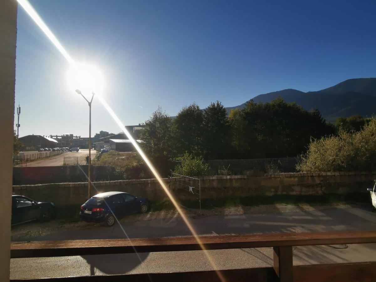 Sunny Home By The Lift In Банско Экстерьер фото